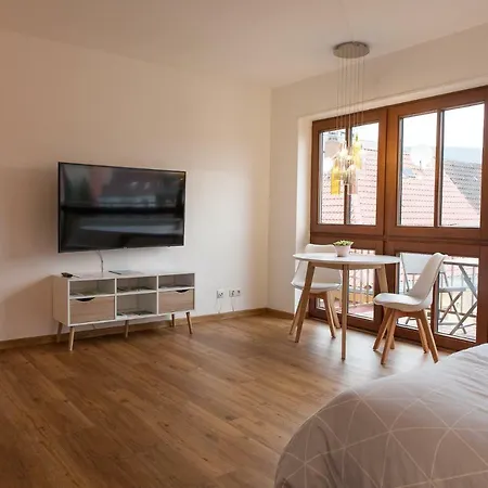 Modernes Im Herzen Von Neustadt: Pfalzliebe * Neustadt an der Weinstraße