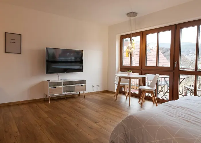 Modernes Im Herzen Von Neustadt: Pfalzliebe * Neustadt an der Weinstraße